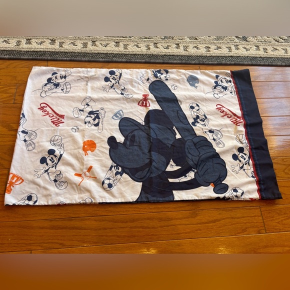 •5 for 20• Mickey Mouse Sporty Pillow Case (1) - Picture 1 of 2